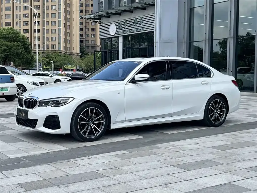 BMW 3 Series — фото 1