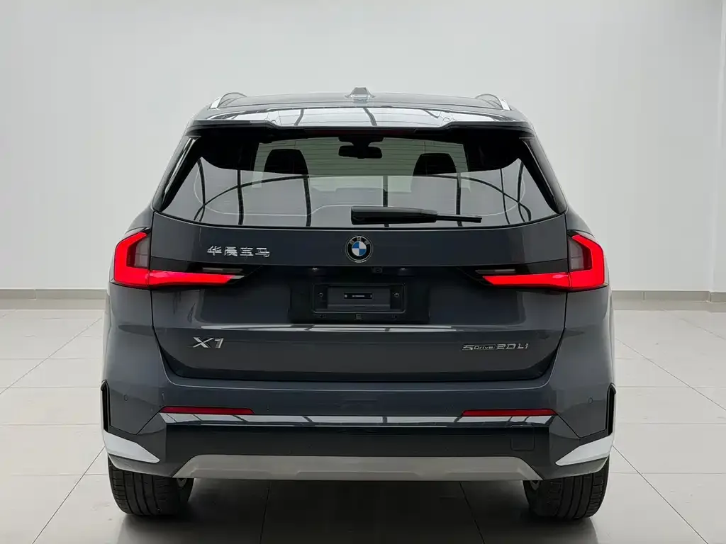 BMW X1 — фото 2