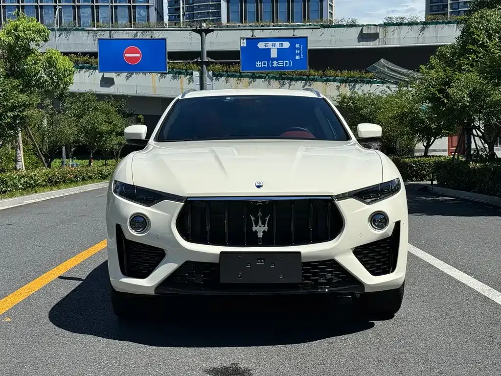 Maserati Levante — фото 6