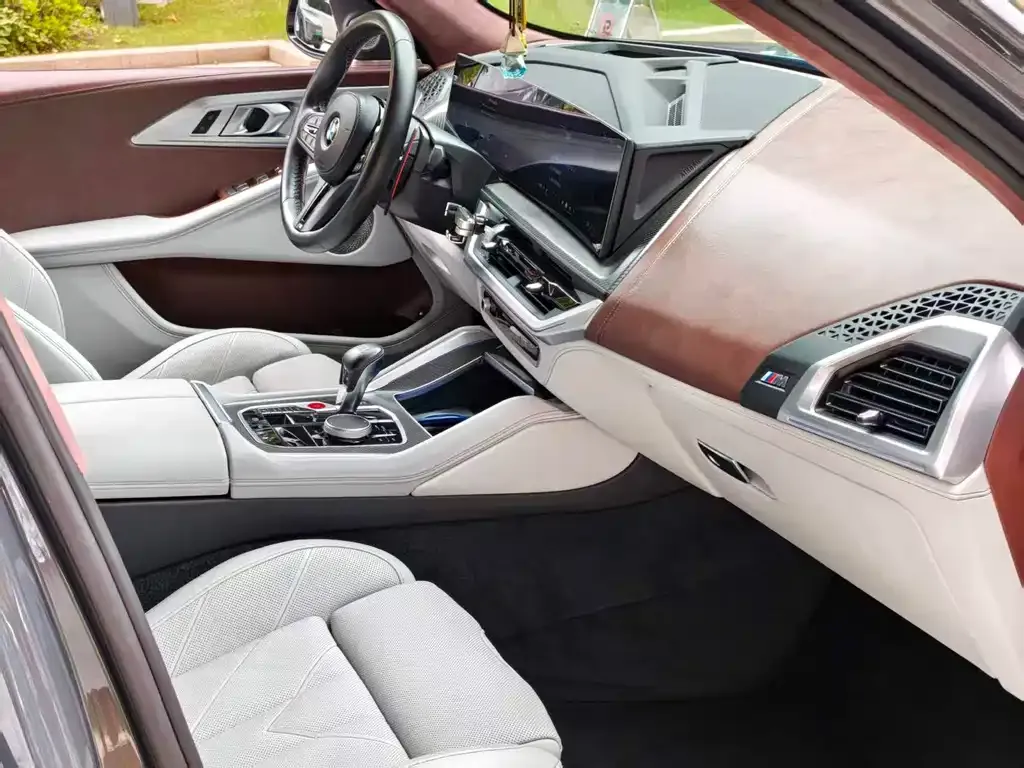BMW XM — фото 3