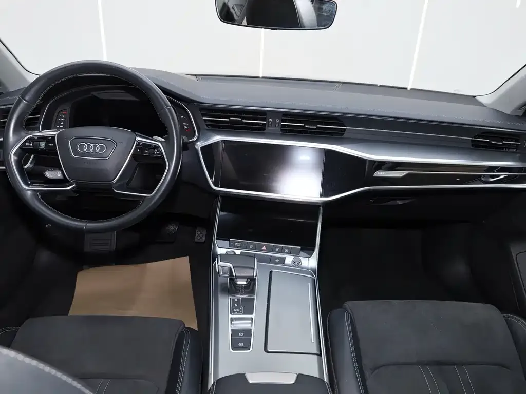 Audi A7L — фото 8