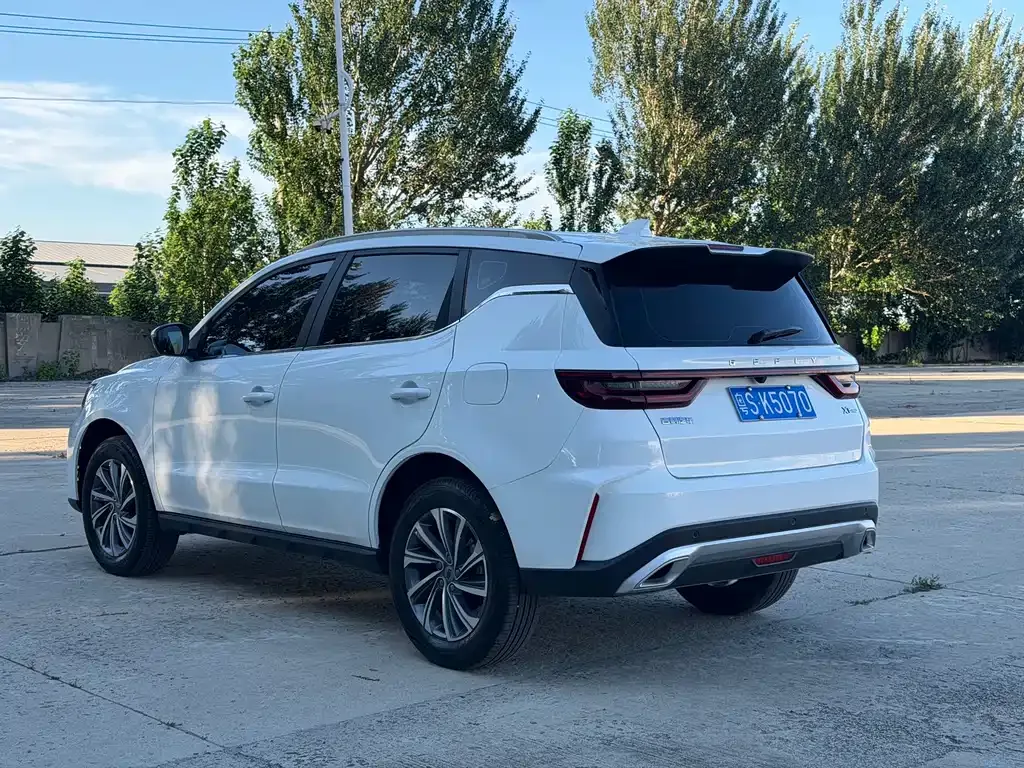 Geely Vision X6 — фото 8