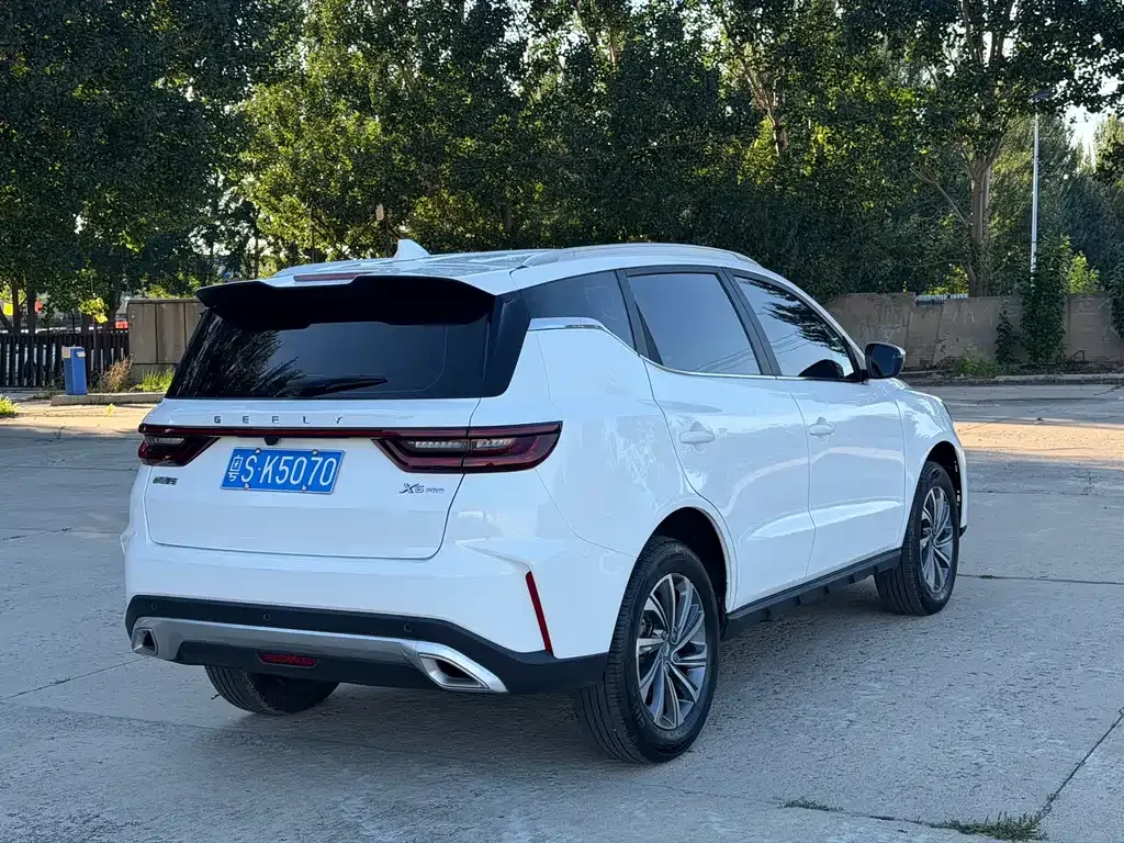 Geely Vision X6 — фото 9