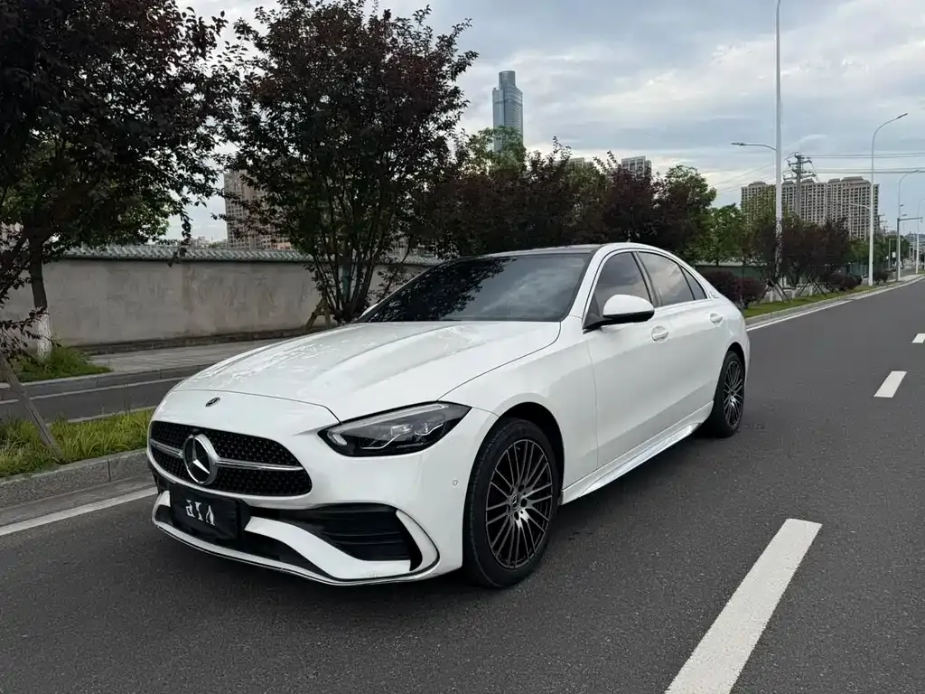 Mercedes-Benz C-Class — фото 1