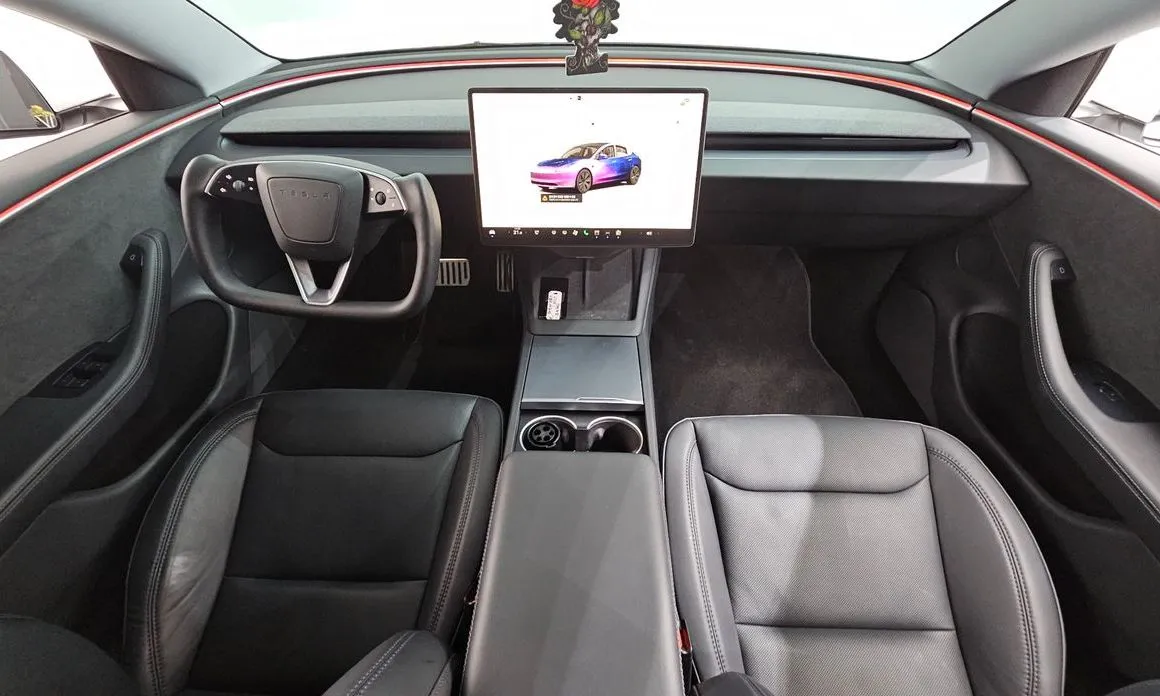 Tesla Model 3 — фото 10