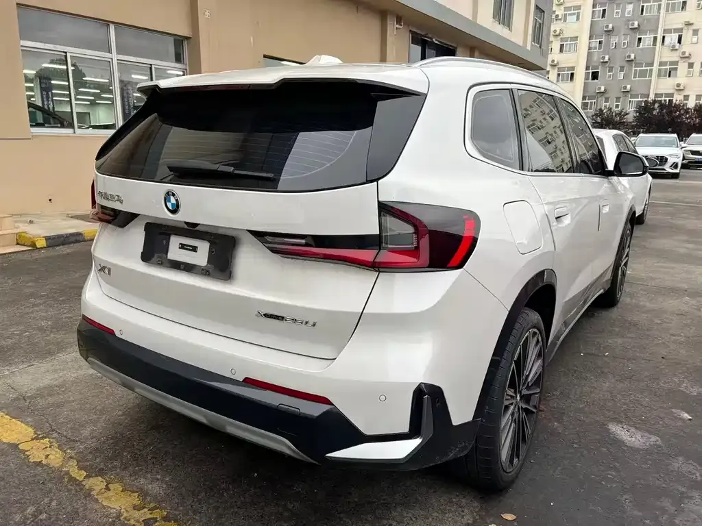 BMW X1 — фото 9