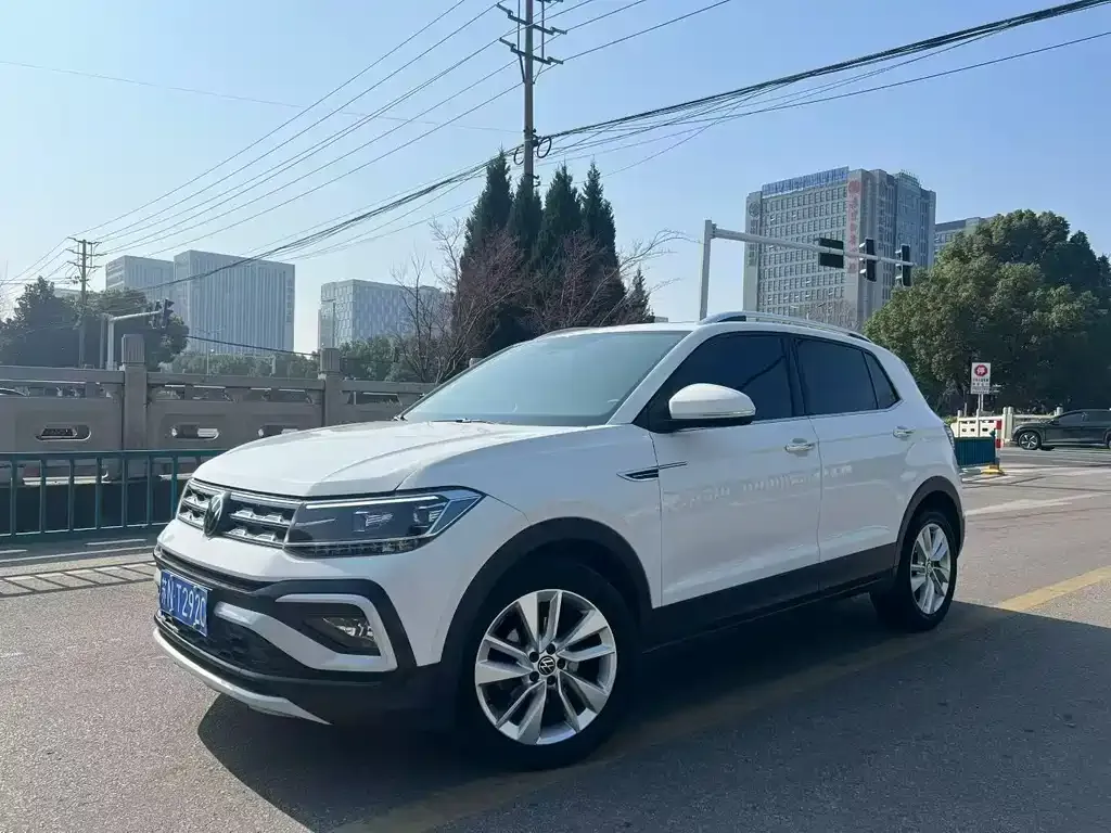 Volkswagen T-Cross — фото 1