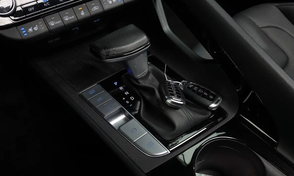 Hyundai AVANTE — фото 4