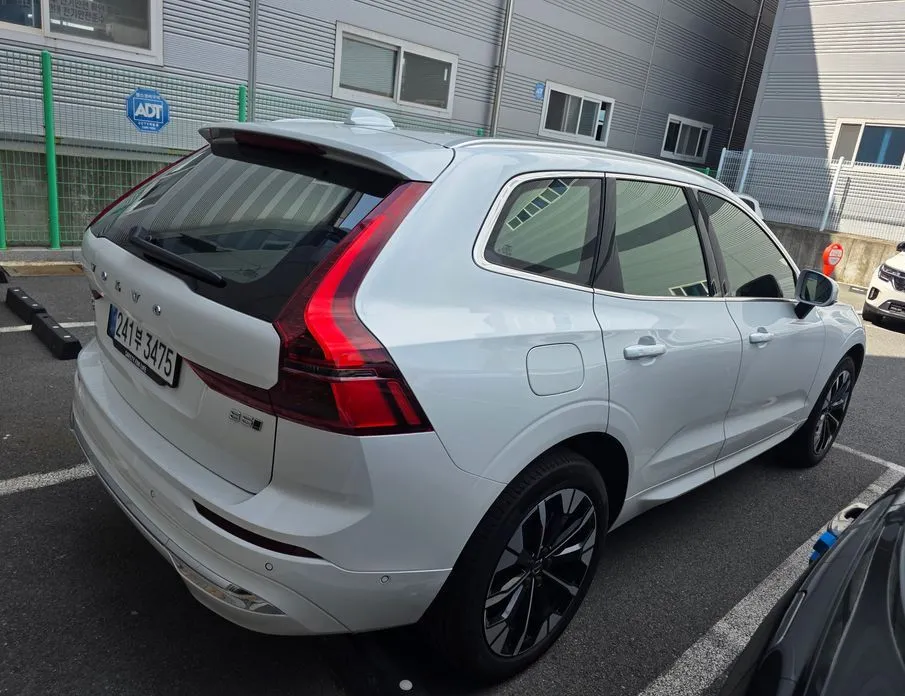 Volvo XC60 — фото 7