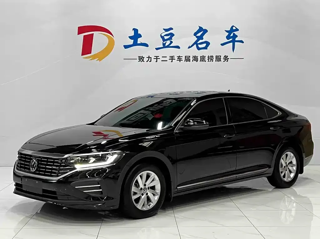 Volkswagen Passat — фото 1