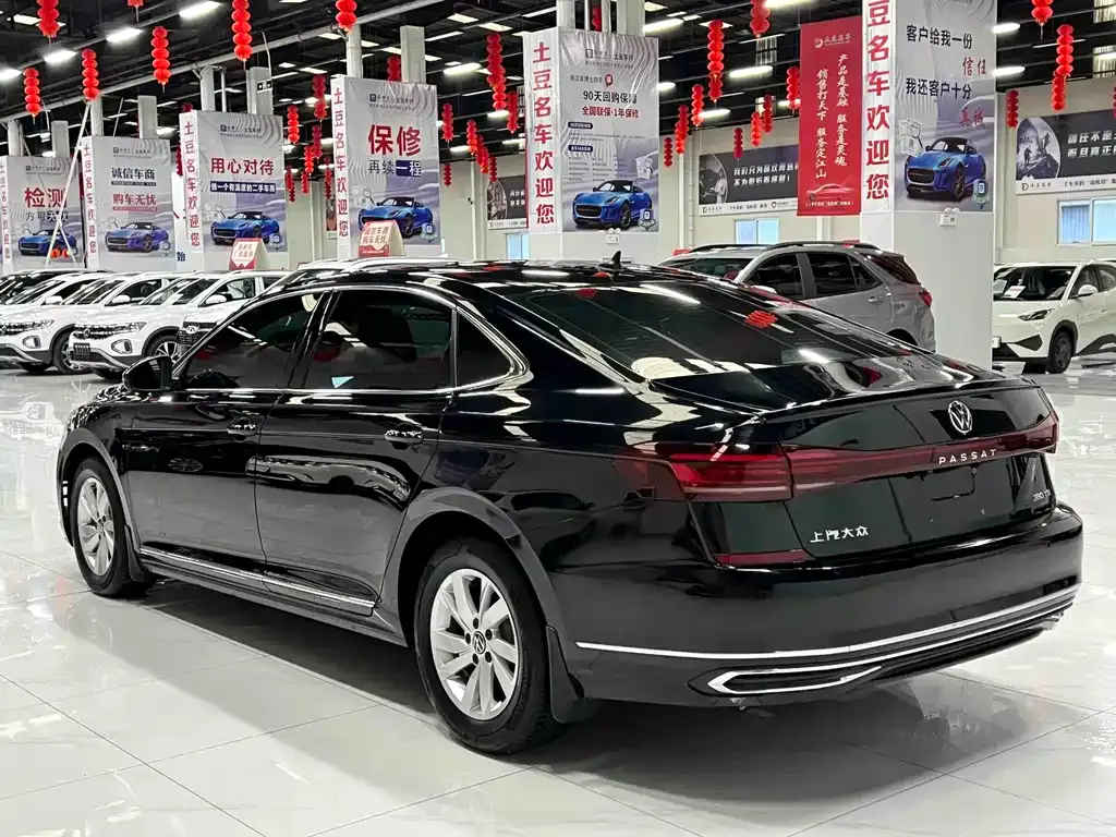 Volkswagen Passat — фото 7