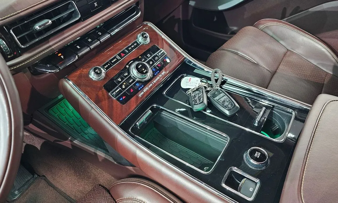 Lincoln Aviator 2021 из KR, фото 8