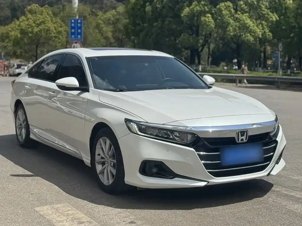 Honda Accord — фото 7