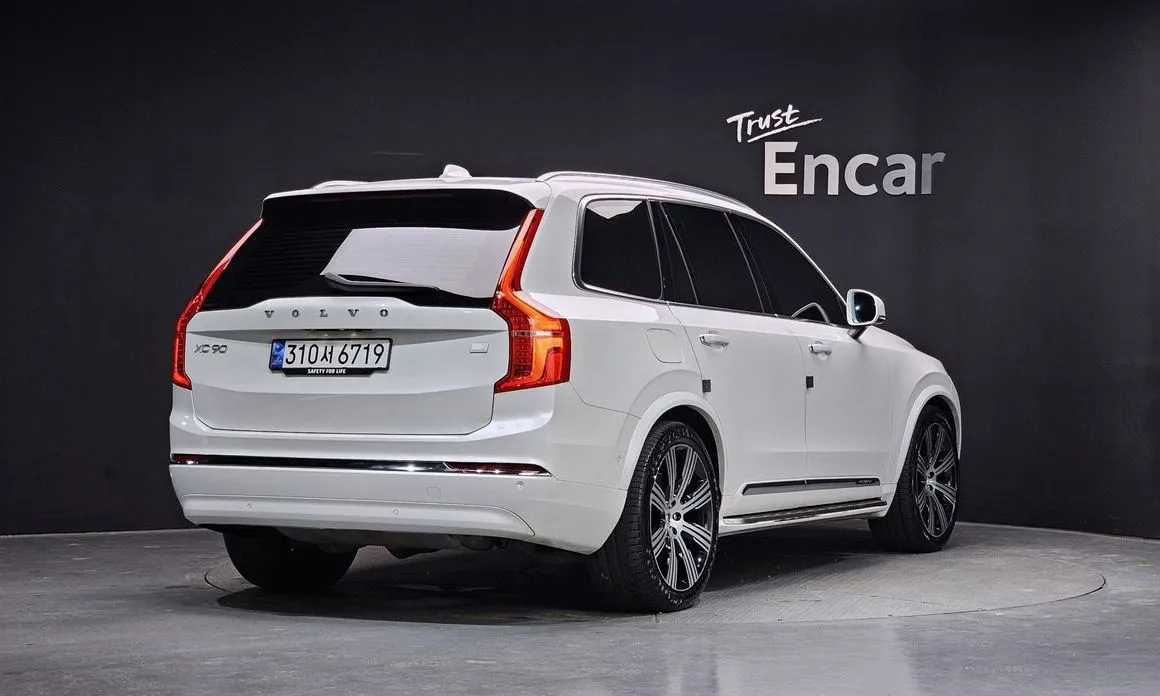 Volvo XC90 — фото 6