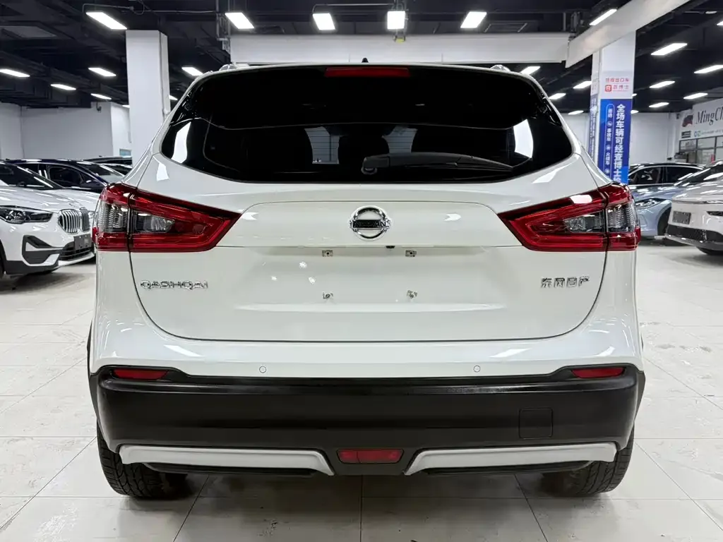 Nissan Qashqai — фото 8