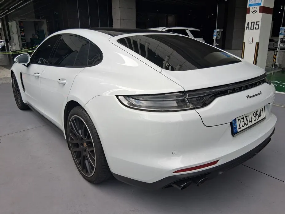 Porsche Panamera 2023 из KR, фото 3