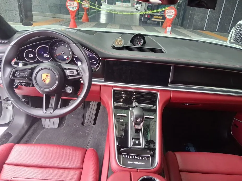 Porsche Panamera 2023 из KR, фото 2