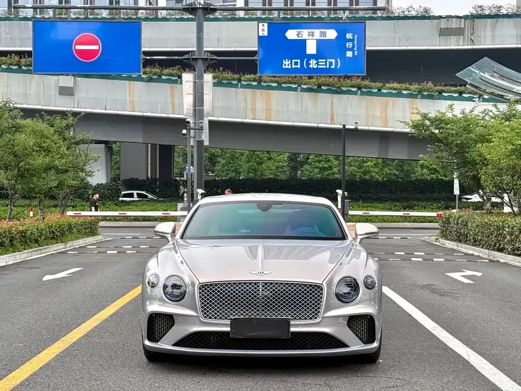 Bentley Continental — фото 1