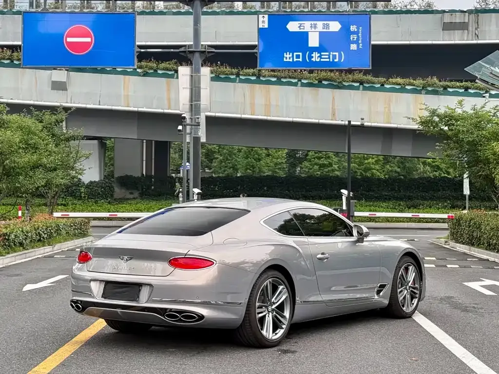 Bentley Continental — фото 5