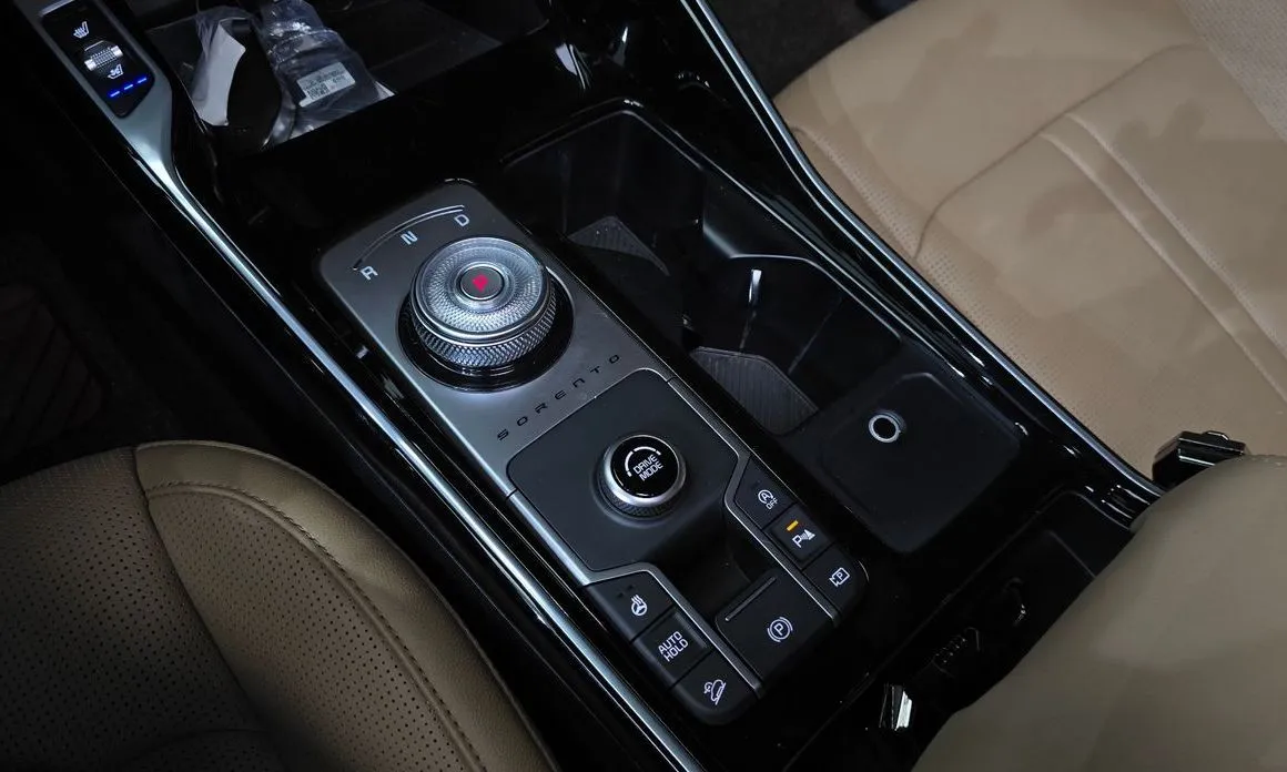 Kia Sorento — фото 10