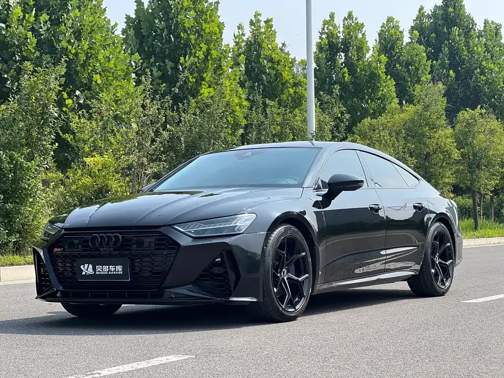 Audi A7 — фото 1