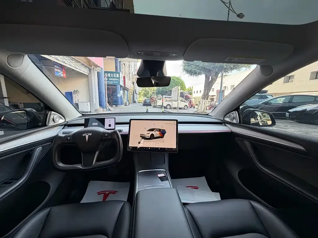 Tesla Model Y — фото 7