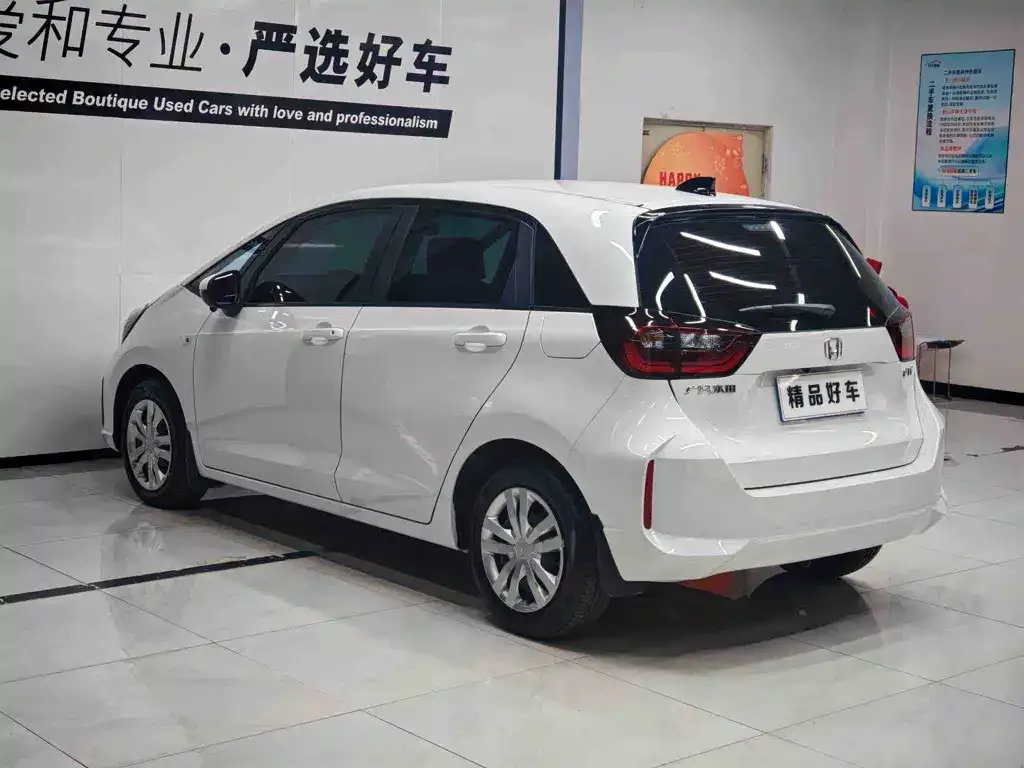 Honda Fit — фото 10