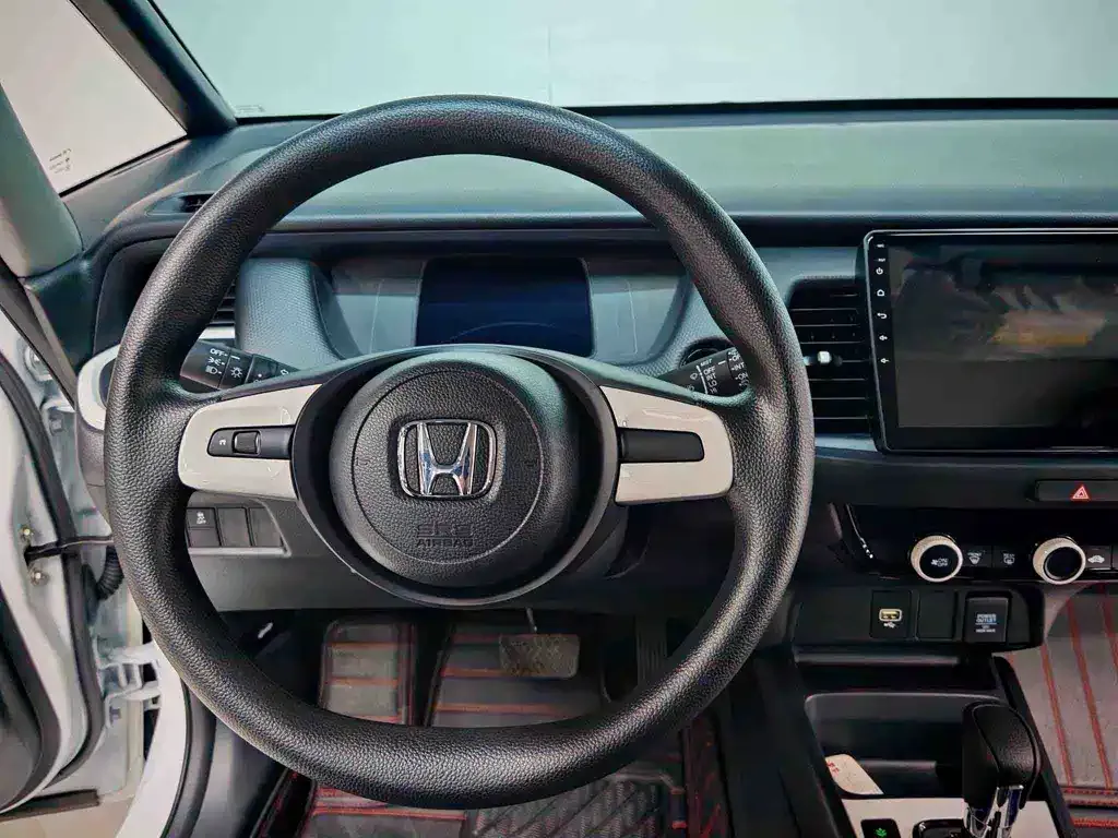 Honda Fit — фото 7