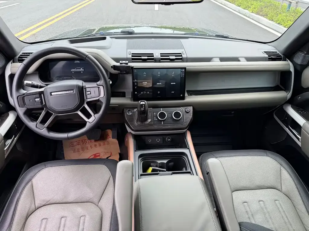 Land Rover Defender — фото 6