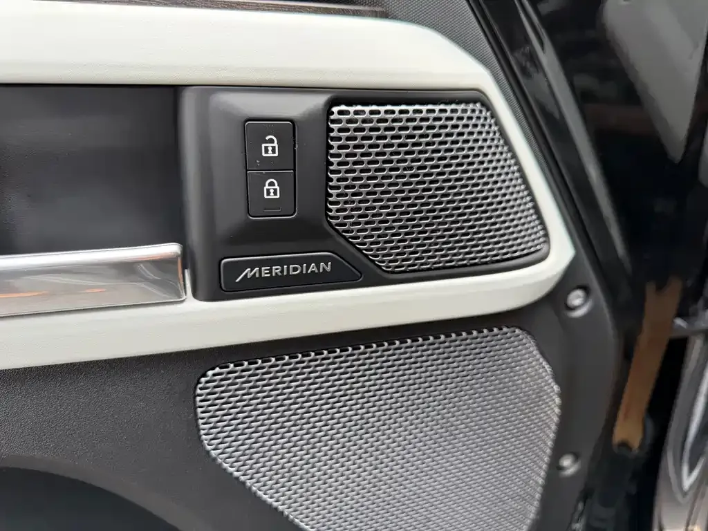 Land Rover Defender — фото 4