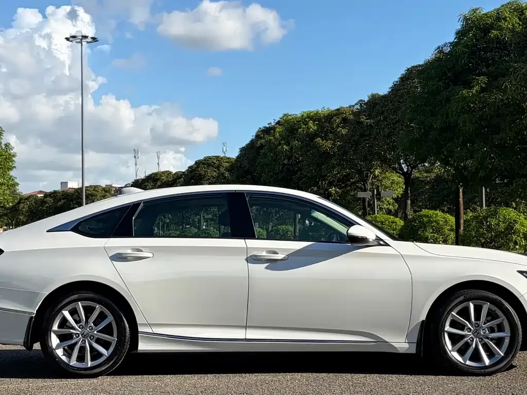 Honda Accord — фото 2