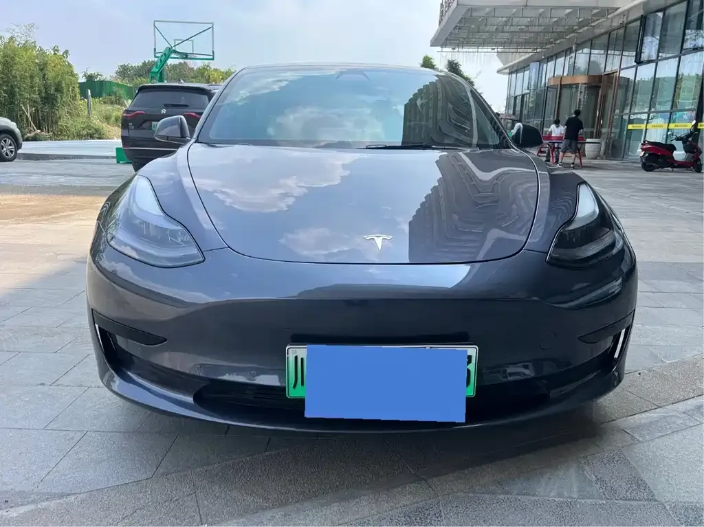 Tesla Model 3 — фото 5