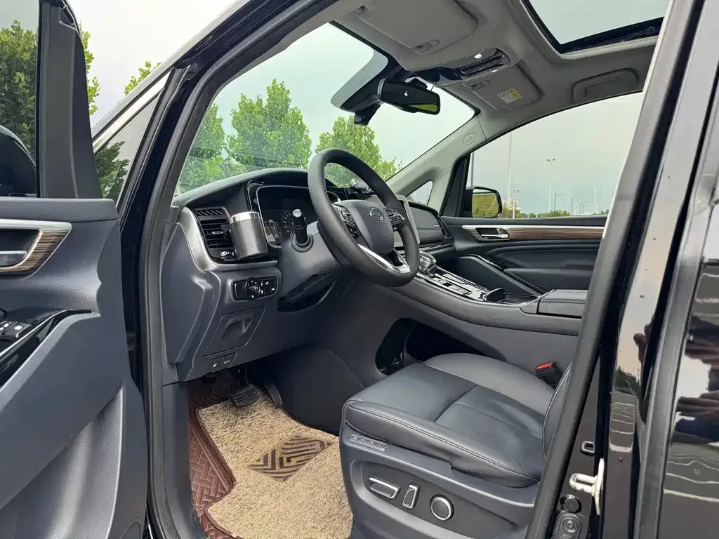 GAC Motor Trumpchi M8 — фото 2