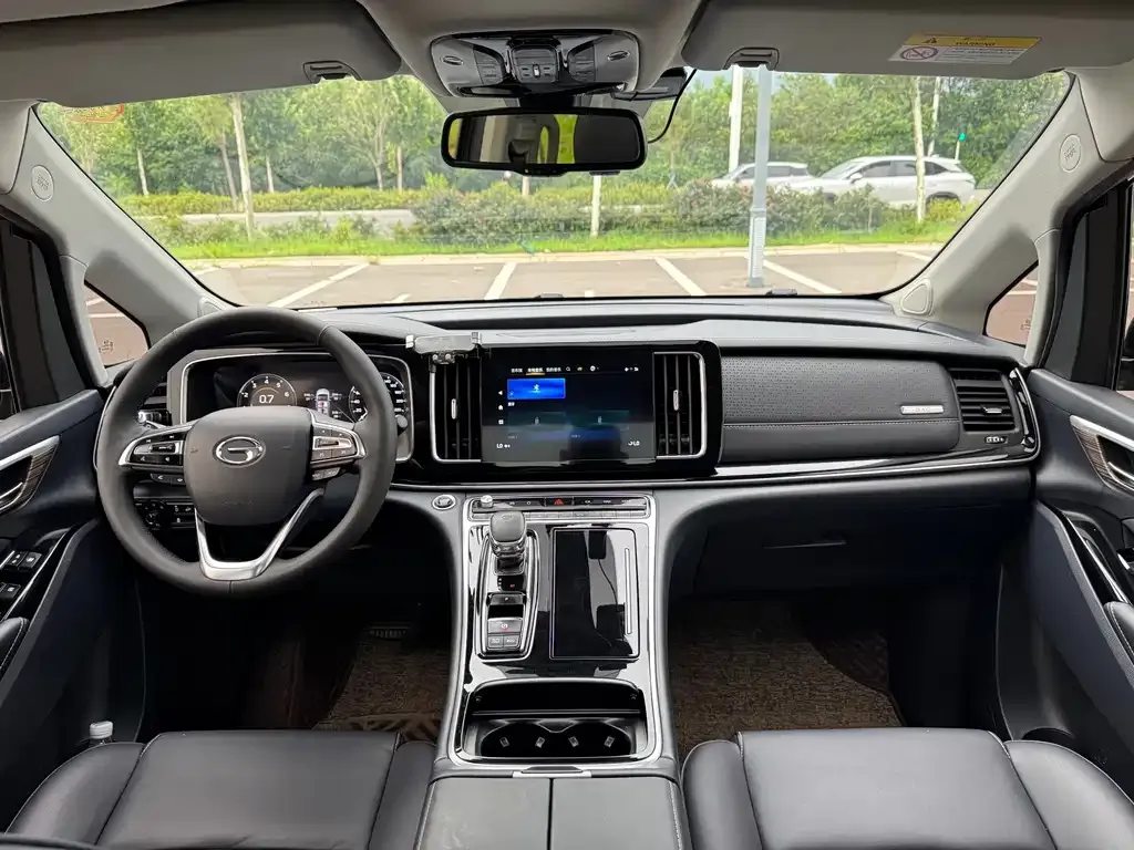 GAC Motor Trumpchi M8 — фото 3