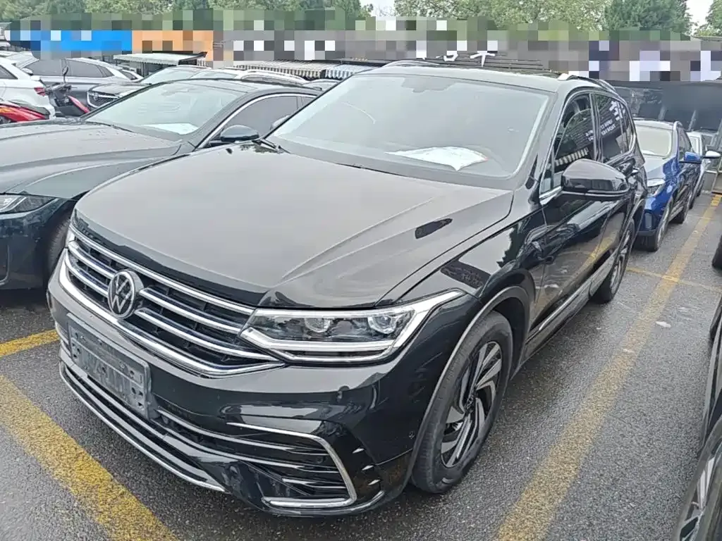 Volkswagen Tiguan L — фото 7