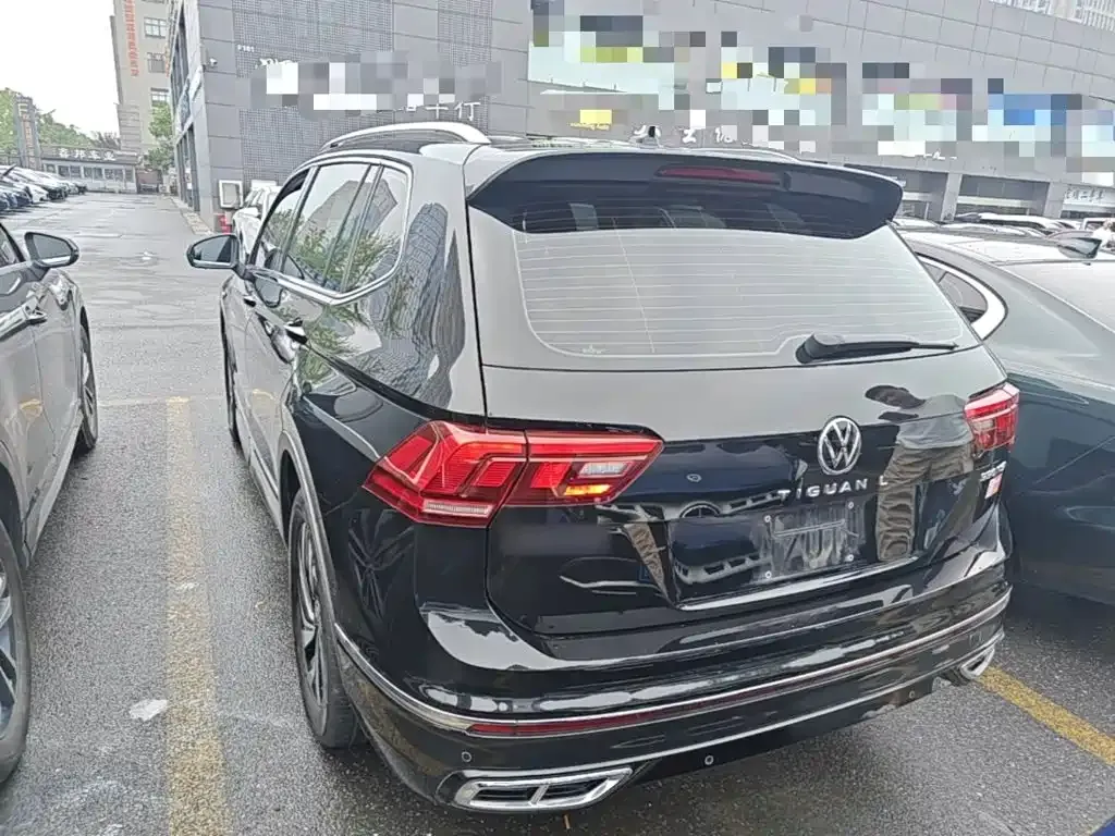 Volkswagen Tiguan L — фото 8