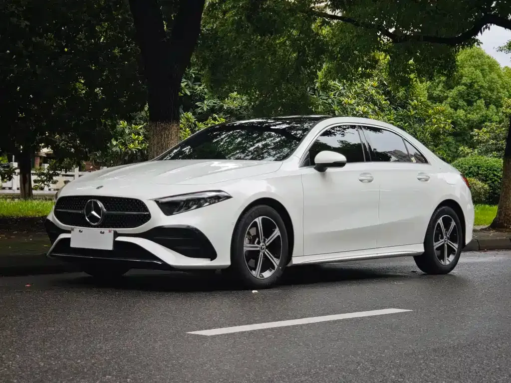 Mercedes-Benz A-Class — фото 1