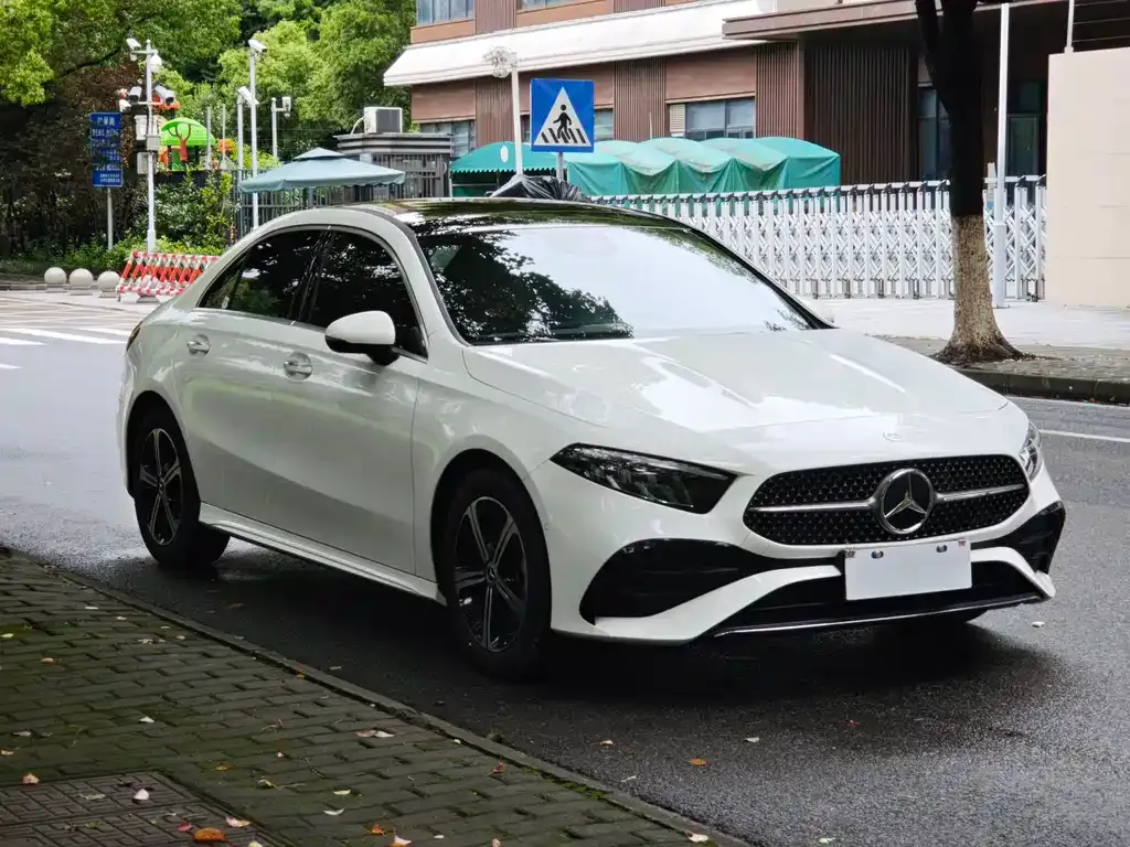 Mercedes-Benz A-Class — фото 10