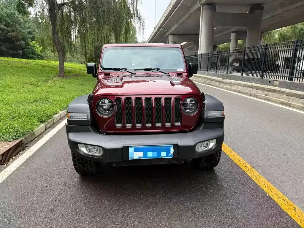 Jeep Wrangler — фото 10