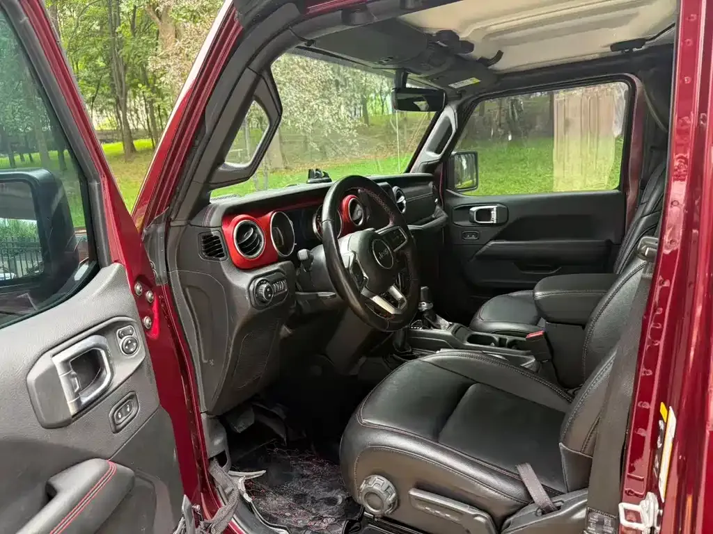 Jeep Wrangler — фото 2