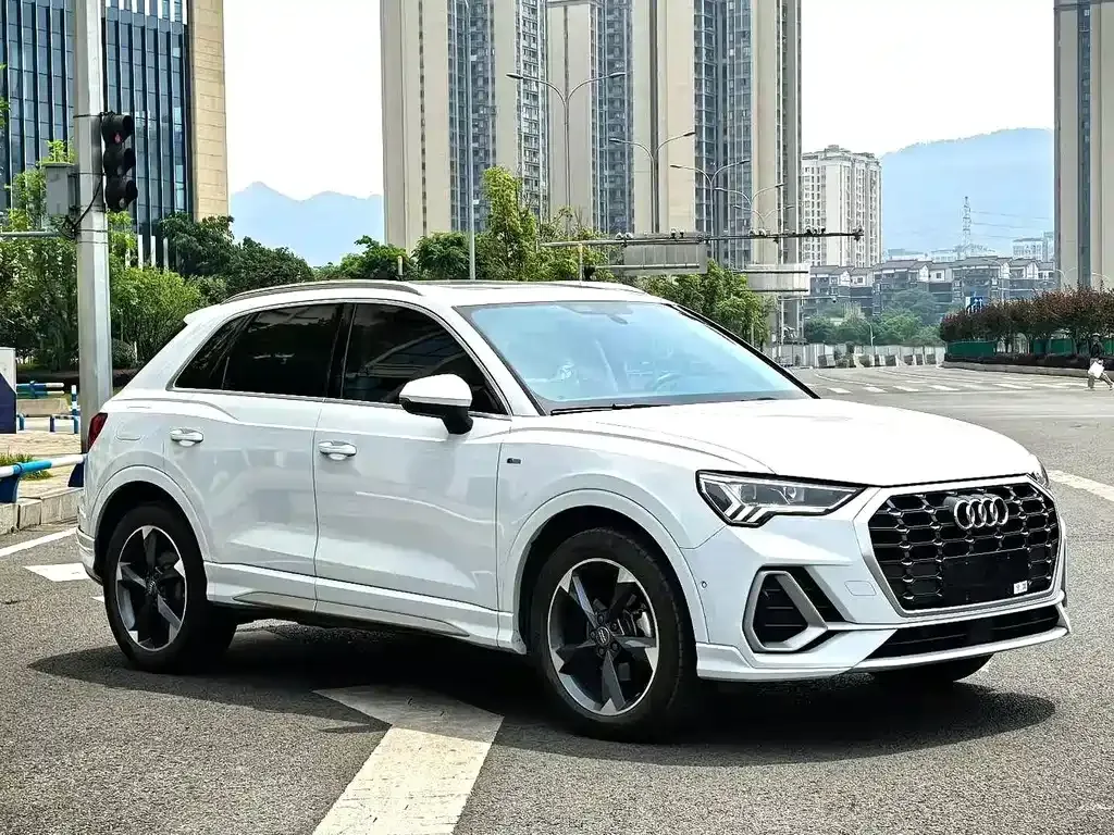 Audi Q3 2021 из CN, фото 3