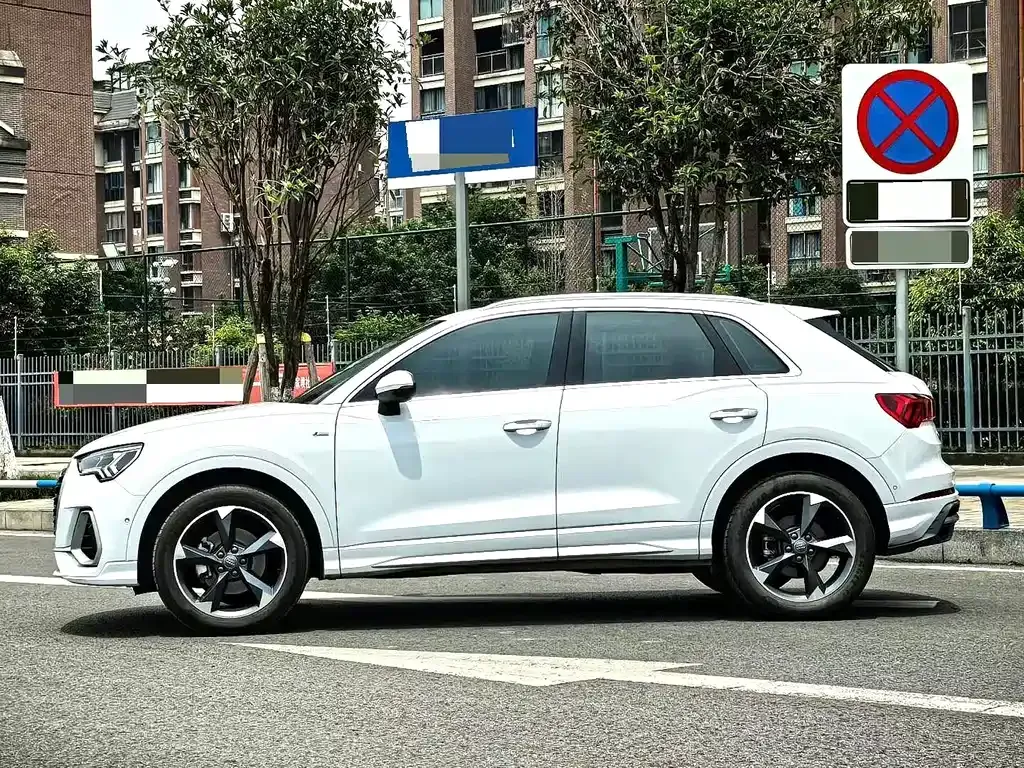 Audi Q3 2021 из CN, фото 6