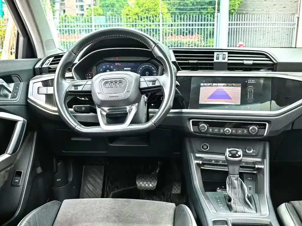 Audi Q3 2021 из CN, фото 7