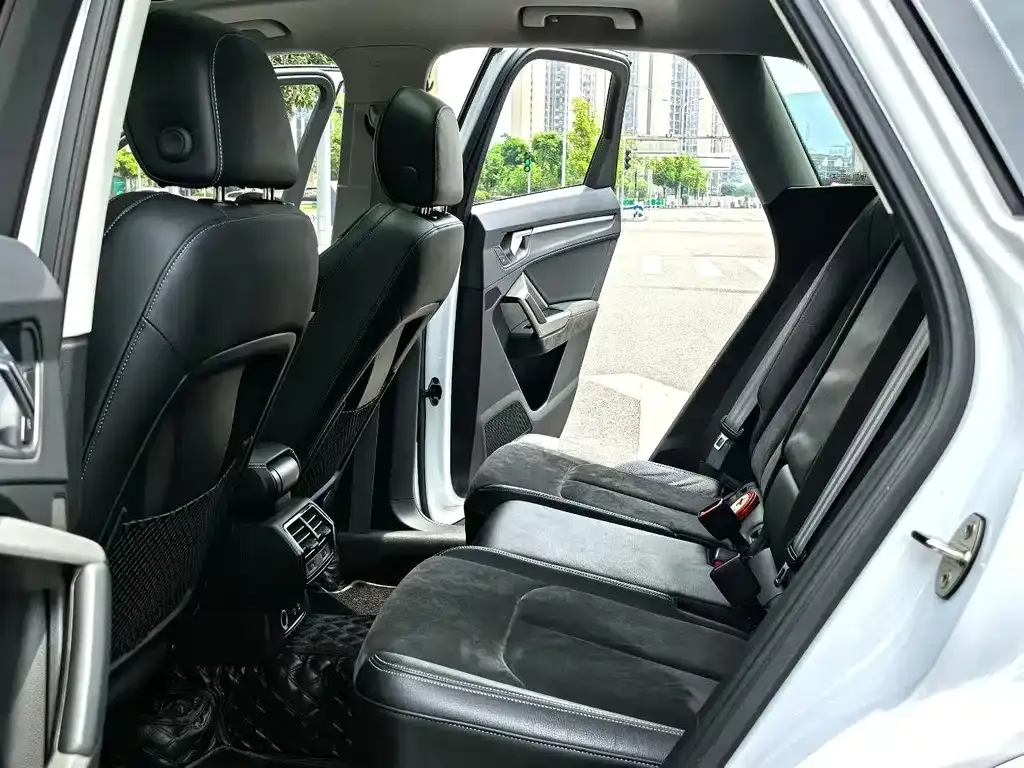 Audi Q3 2021 из CN, фото 2