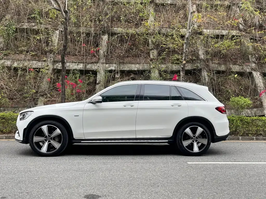 Mercedes-Benz GLC — фото 9