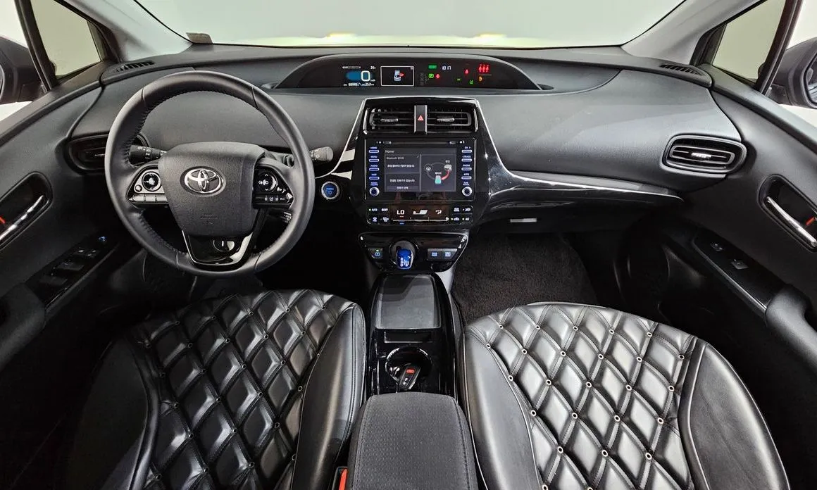 Toyota Prius — фото 10