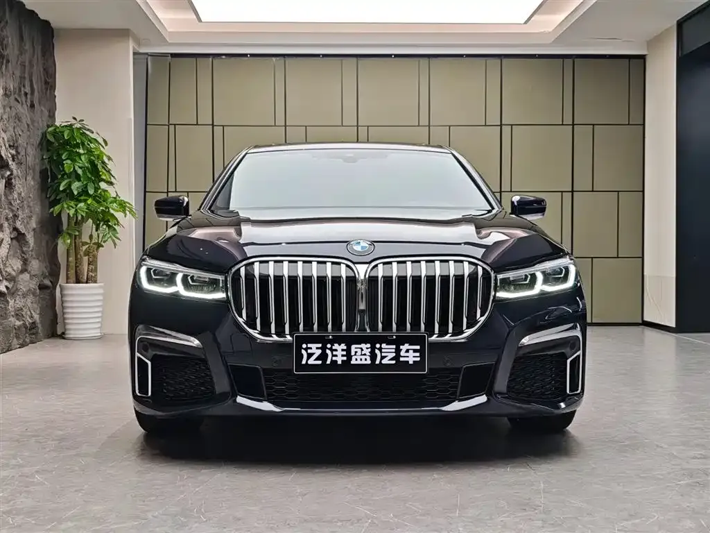BMW 7 Series — фото 5