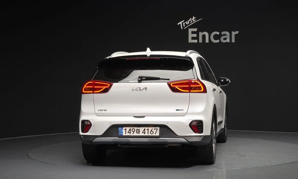 Kia Niro — фото 9