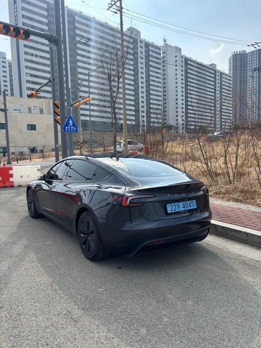 Tesla Model 3 — фото 4