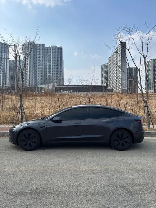 Tesla Model 3 — фото 3